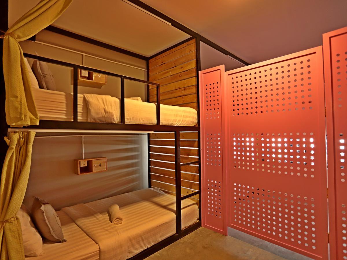 Oops Hostel Siem Reap Exterior photo