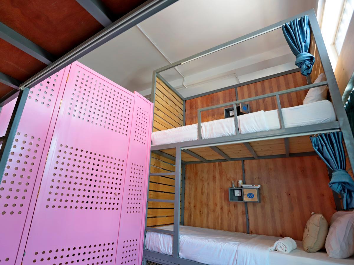 Oops Hostel Siem Reap Exterior photo