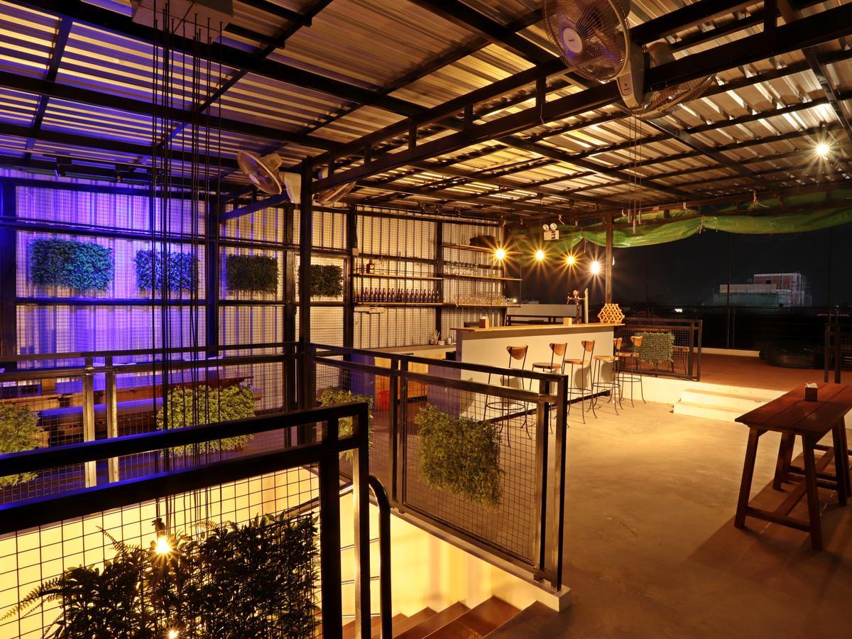 Oops Hostel Siem Reap Exterior photo