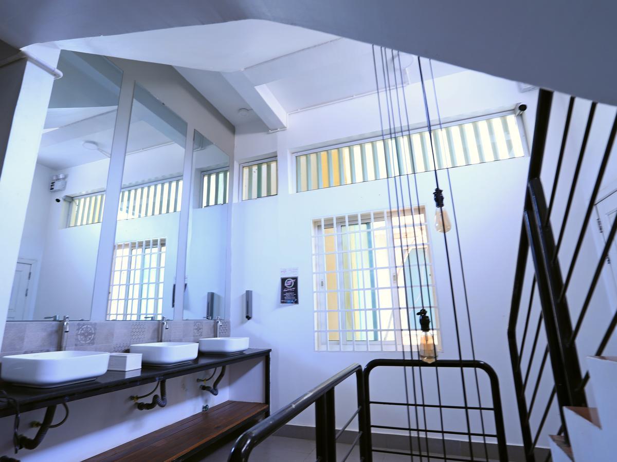 Oops Hostel Siem Reap Exterior photo
