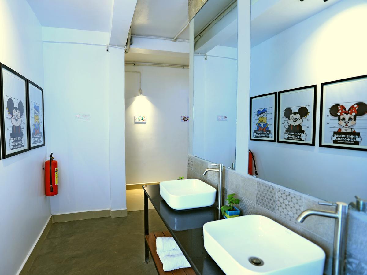 Oops Hostel Siem Reap Exterior photo